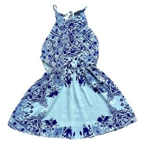 Forever 21 dress with paisley print Size M